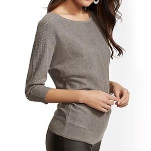 ⭐️⭐️SALE- 2 for $15⭐️⭐️ NY&Co 7th Avenue Gray Heatset Dolman Sweater Size M